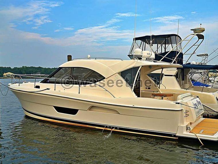 2017 Riviera 3600 Sport Yacht  5